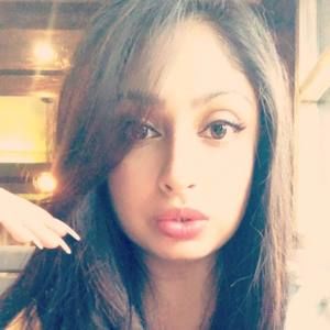 Meet your Posher, Zehra